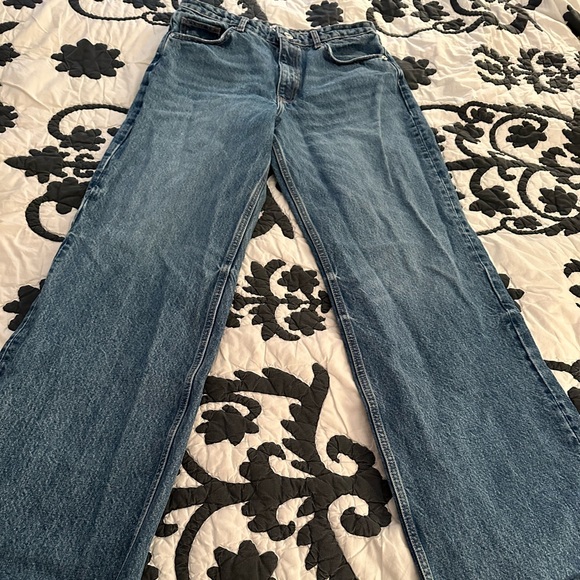 Zara High Waisted wide leg jeans - Picture 2 of 4